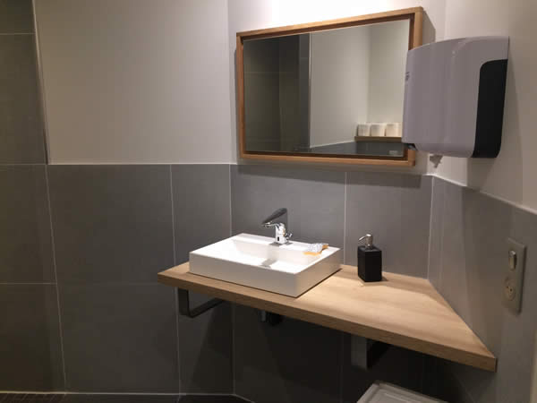 Sanitaires Sanitaires